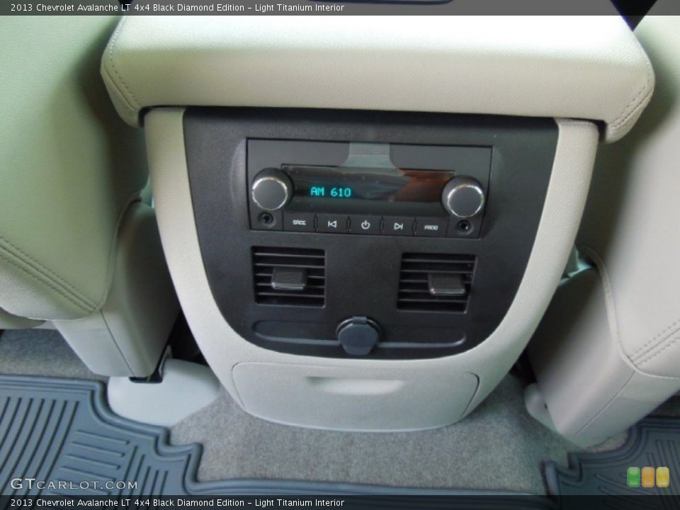 Light Titanium Interior Controls for the 2013 Chevrolet Avalanche LT 4x4 Black Diamond Edition #69447226