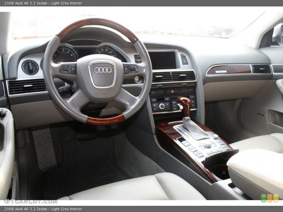 Light Grey Interior Dashboard for the 2008 Audi A6 3.2 Sedan #69449740