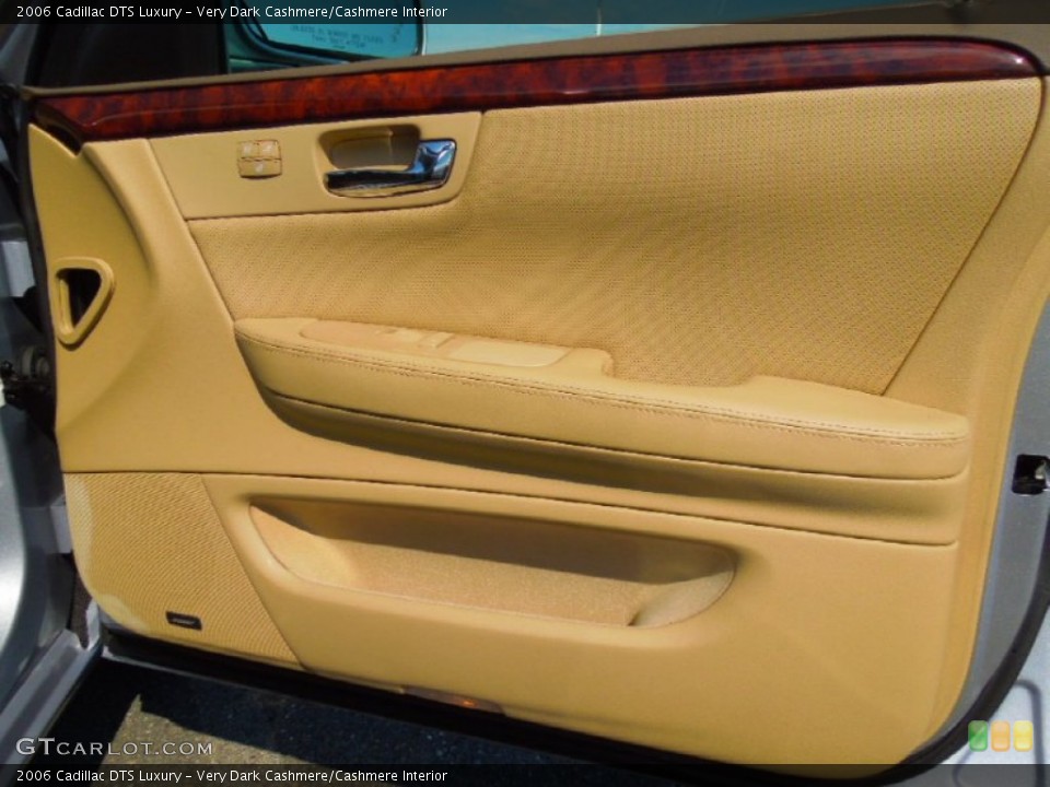 Very Dark Cashmere/Cashmere Interior Door Panel for the 2006 Cadillac DTS Luxury #69451963