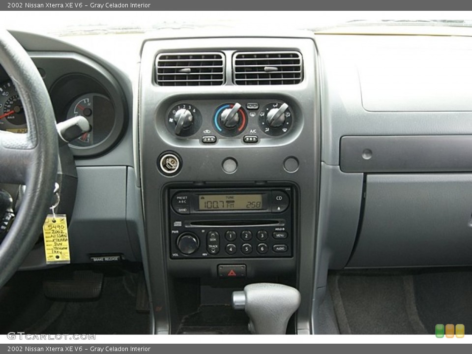 Gray Celadon Interior Controls for the 2002 Nissan Xterra XE V6 #69467018