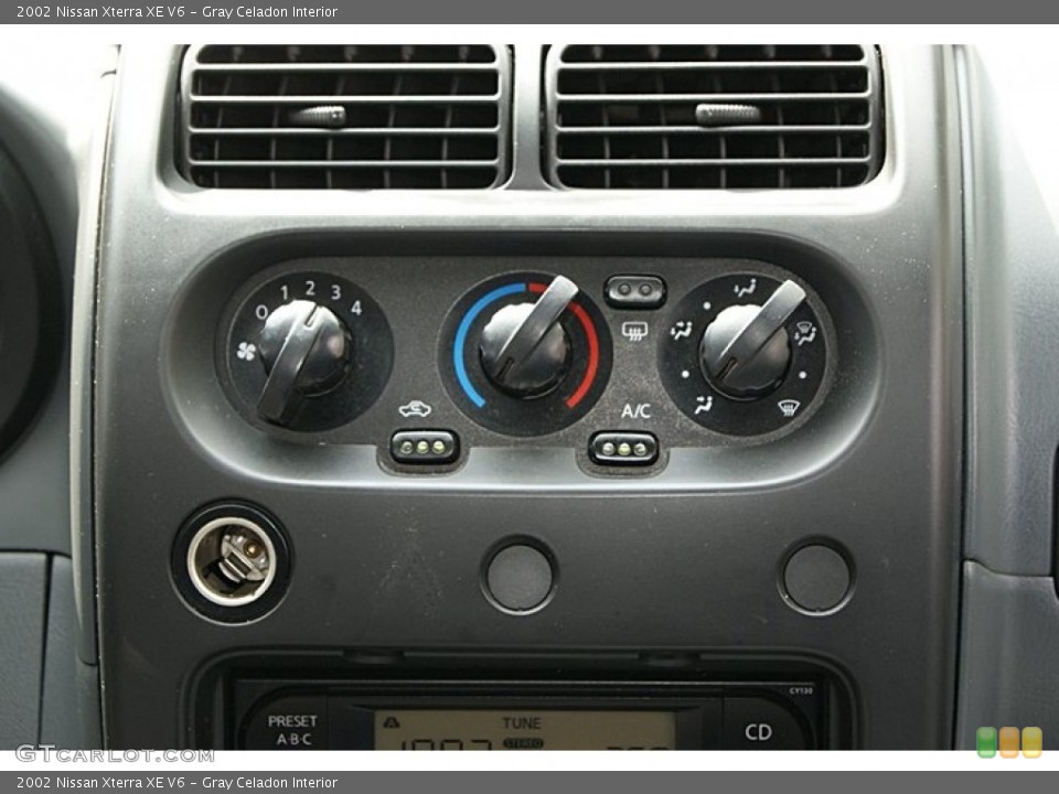 Gray Celadon Interior Controls for the 2002 Nissan Xterra XE V6 #69467065