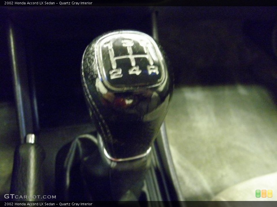 Quartz Gray Interior Transmission for the 2002 Honda Accord LX Sedan #69471415