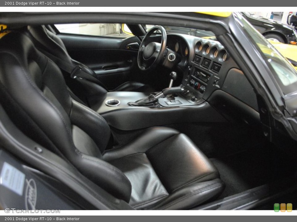 Black Interior Photo for the 2001 Dodge Viper RT-10 #69479773