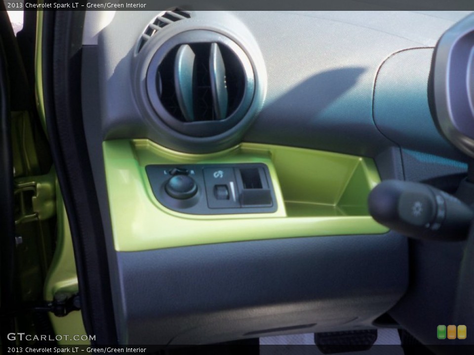 Green/Green Interior Controls for the 2013 Chevrolet Spark LT #69487000