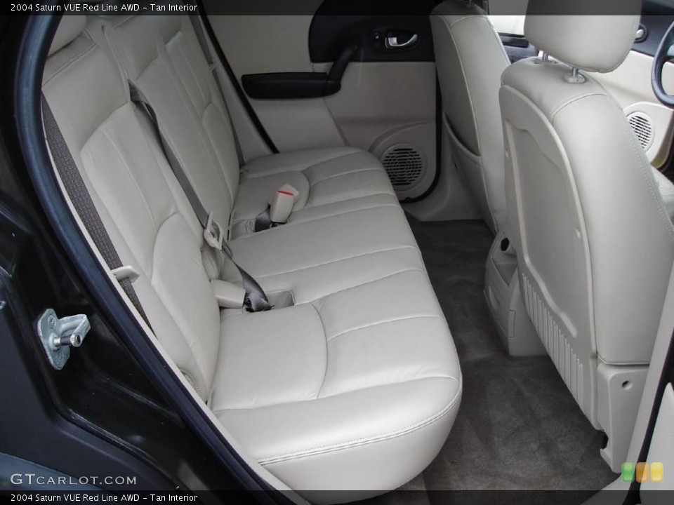 Tan Interior Photo for the 2004 Saturn VUE Red Line AWD #6950693