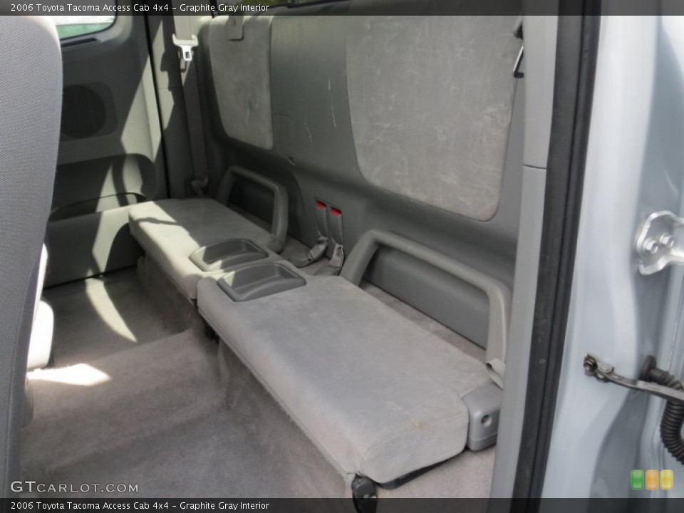 Graphite Gray Interior Rear Seat for the 2006 Toyota Tacoma Access Cab 4x4 #69511333