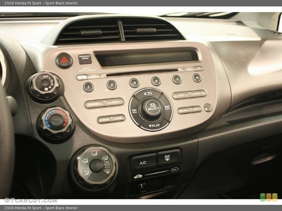 Sport Black Interior Controls for the 2009 Honda Fit Sport #69514147