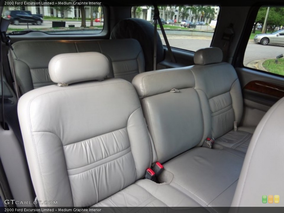 Medium Graphite Interior Photo for the 2000 Ford Excursion Limited #69530952