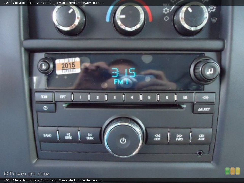 Medium Pewter Interior Audio System for the 2013 Chevrolet Express 2500 Cargo Van #69536223
