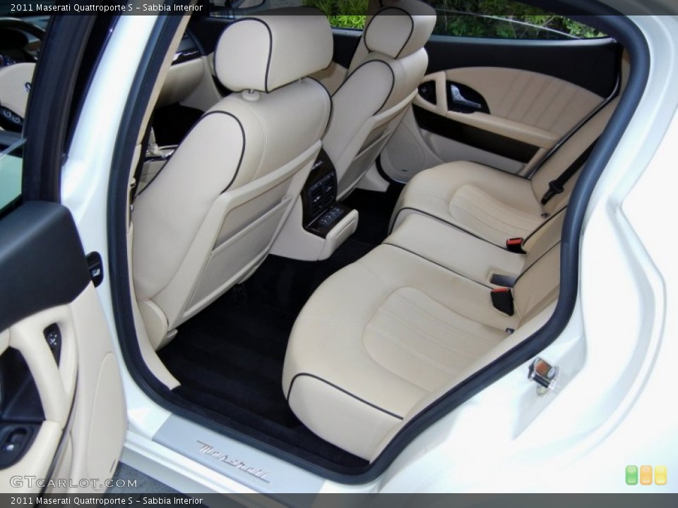 Sabbia Interior Rear Seat for the 2011 Maserati Quattroporte S #69555261