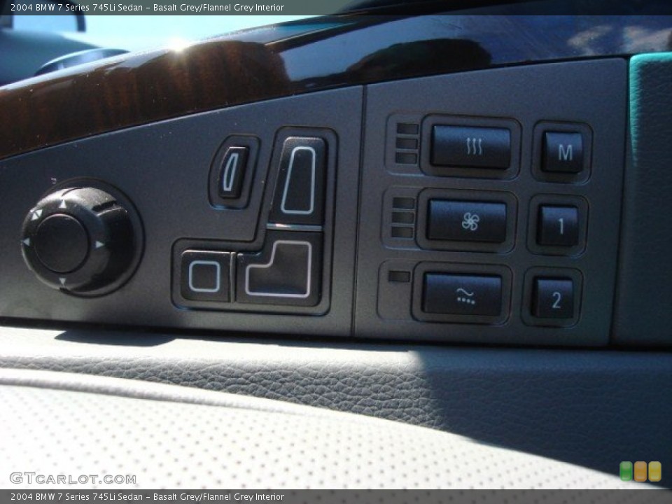 Basalt Grey/Flannel Grey Interior Controls for the 2004 BMW 7 Series 745Li Sedan #69555368