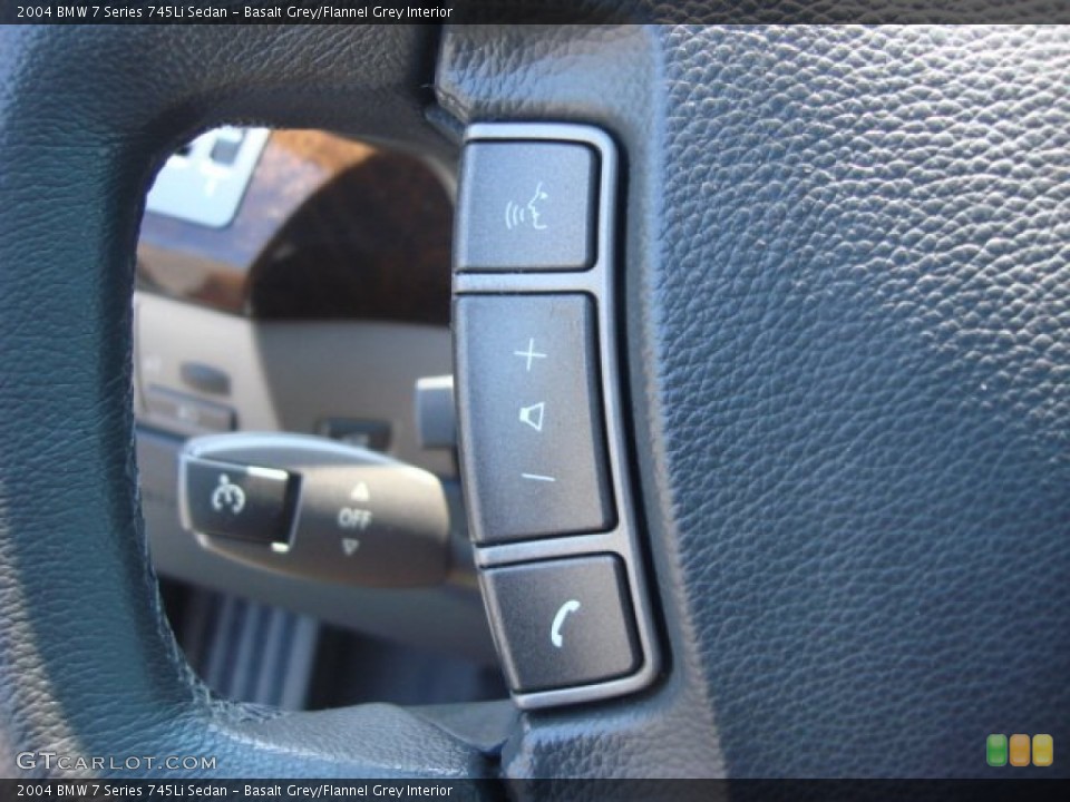 Basalt Grey/Flannel Grey Interior Controls for the 2004 BMW 7 Series 745Li Sedan #69555438