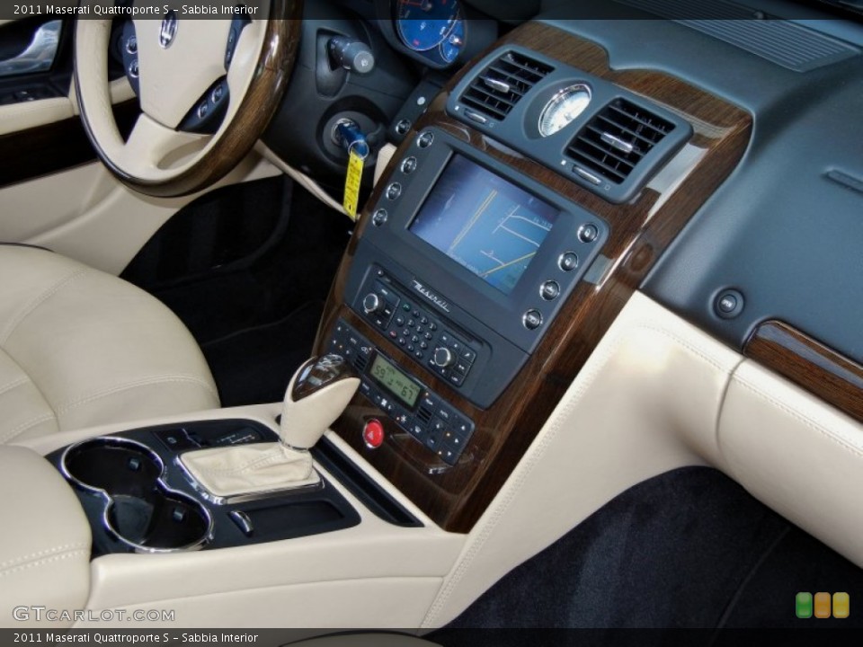 Sabbia Interior Controls for the 2011 Maserati Quattroporte S #69555444