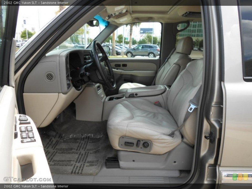 Sandstone Interior Photo for the 2002 GMC Yukon SLT #69558972