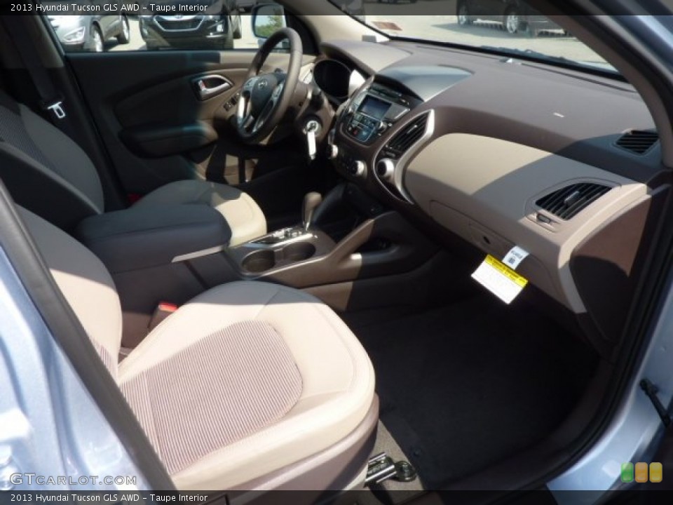 Taupe Interior Photo for the 2013 Hyundai Tucson GLS AWD #69574101