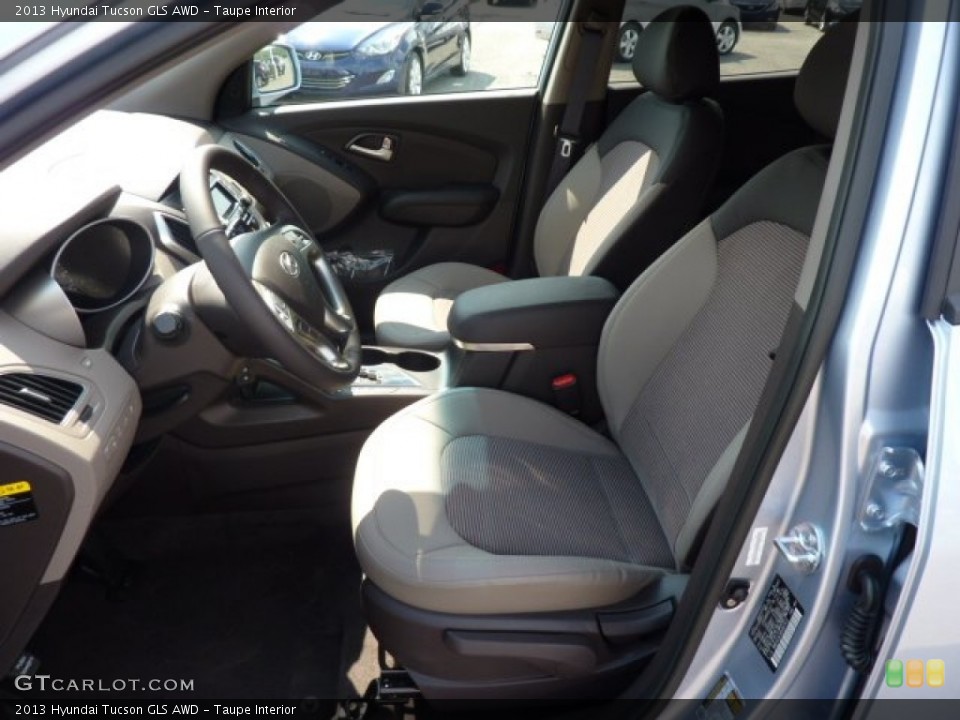 Taupe Interior Front Seat for the 2013 Hyundai Tucson GLS AWD #69574152