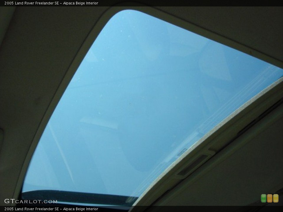 Alpaca Beige Interior Sunroof for the 2005 Land Rover Freelander SE #69602764
