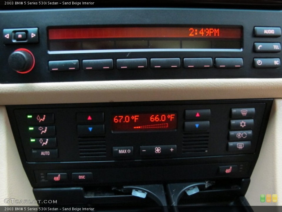 Sand Beige Interior Controls for the 2003 BMW 5 Series 530i Sedan #69611269