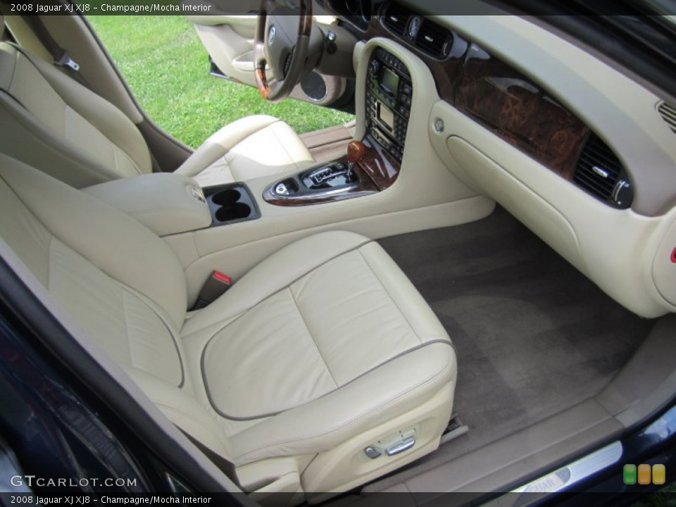 Champagne/Mocha Interior Photo for the 2008 Jaguar XJ XJ8 #69621450