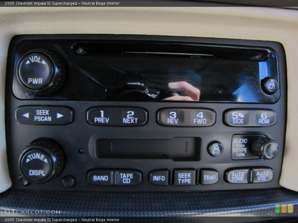 Neutral Beige Interior Audio System for the 2005 Chevrolet Impala SS Supercharged #69627748