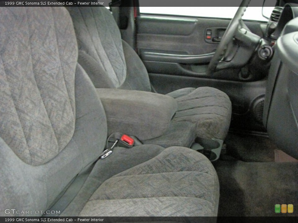 Pewter Interior Photo for the 1999 GMC Sonoma SLS Extended Cab #69631295
