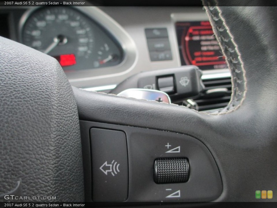 Black Interior Controls for the 2007 Audi S6 5.2 quattro Sedan #69633844