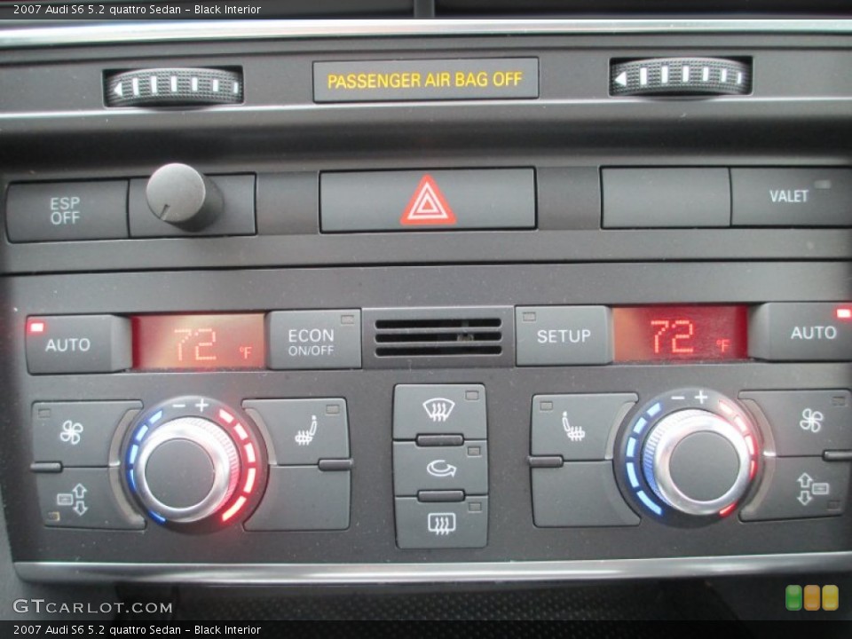 Black Interior Controls for the 2007 Audi S6 5.2 quattro Sedan #69633901