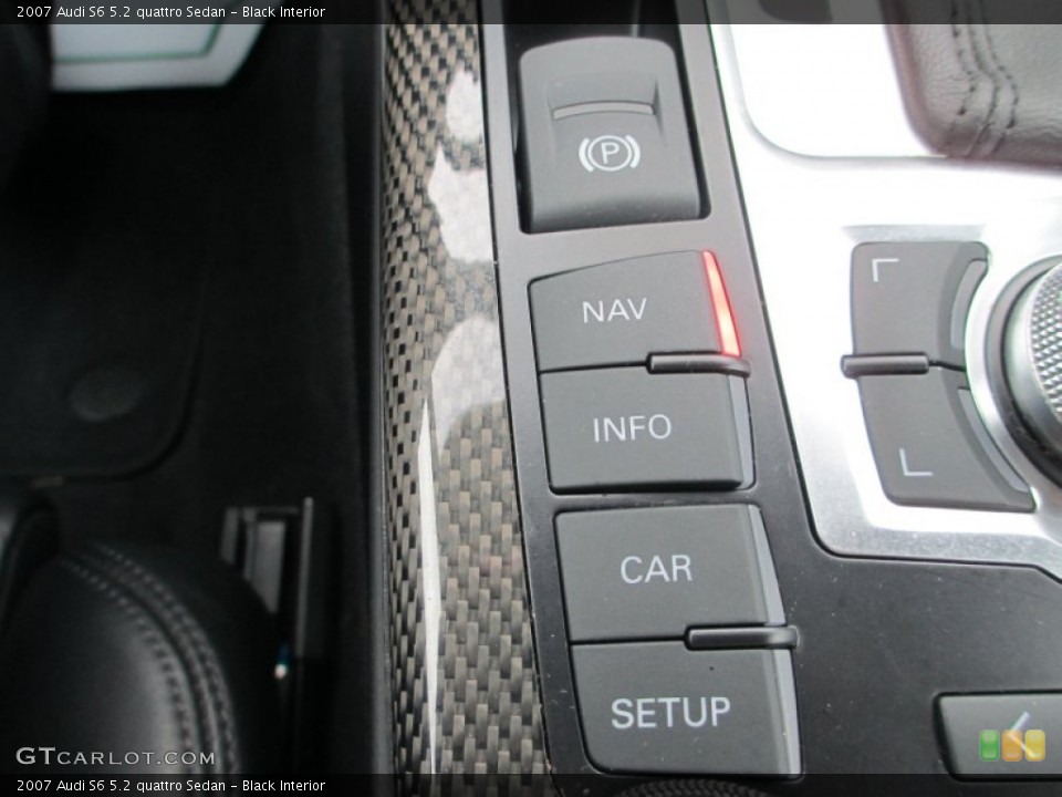 Black Interior Controls for the 2007 Audi S6 5.2 quattro Sedan #69633919