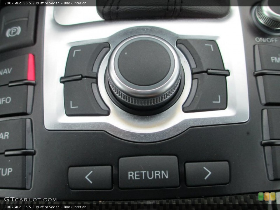 Black Interior Controls for the 2007 Audi S6 5.2 quattro Sedan #69633937