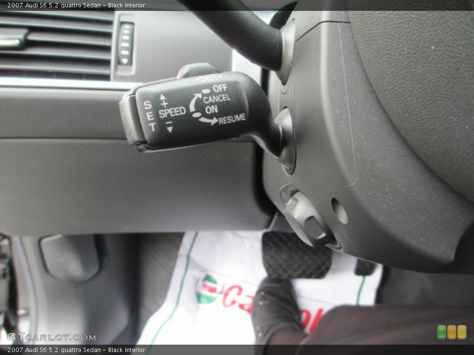 Black Interior Controls for the 2007 Audi S6 5.2 quattro Sedan #69634060