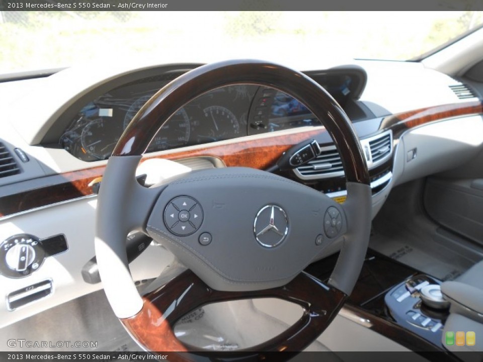 Ash/Grey Interior Steering Wheel for the 2013 Mercedes-Benz S 550 Sedan #69648484