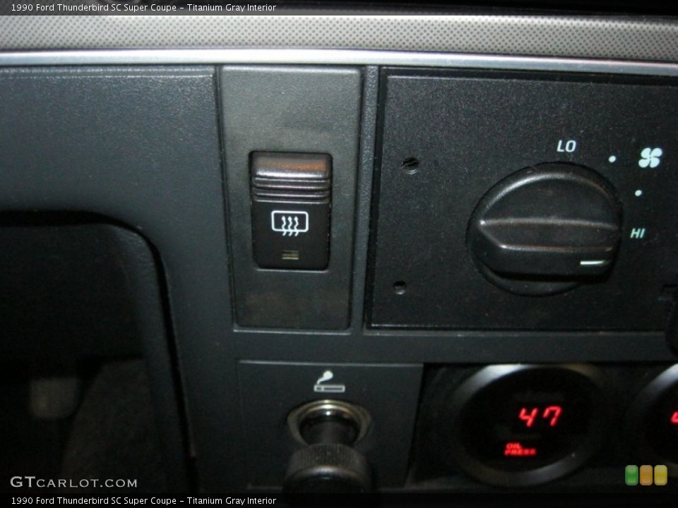 Titanium Gray Interior Controls for the 1990 Ford Thunderbird SC Super Coupe #69653428