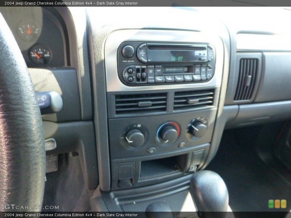 Dark Slate Gray Interior Controls for the 2004 Jeep Grand Cherokee Columbia Edition 4x4 #69655678