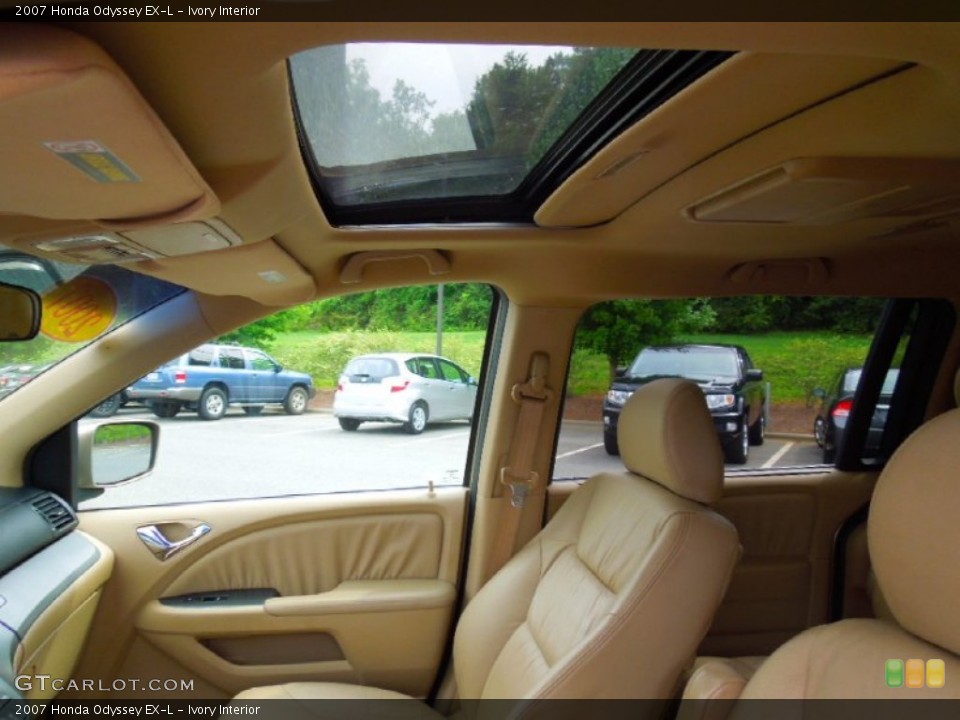 Ivory Interior Sunroof for the 2007 Honda Odyssey EX-L #69656566