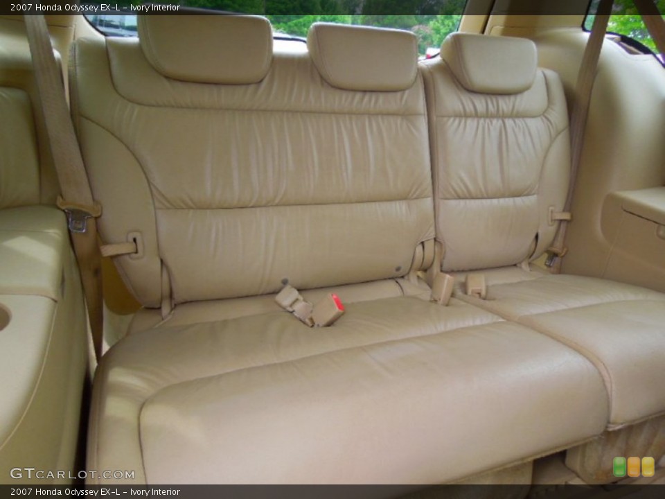 Ivory Interior Rear Seat for the 2007 Honda Odyssey EX-L #69656599