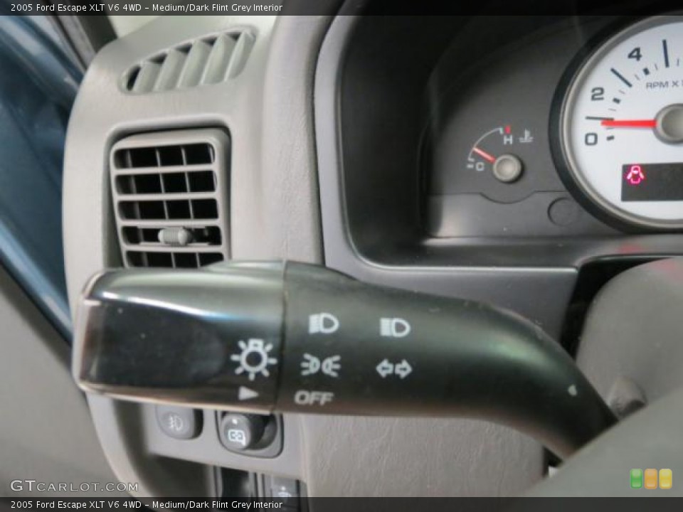Medium/Dark Flint Grey Interior Controls for the 2005 Ford Escape XLT V6 4WD #69662544