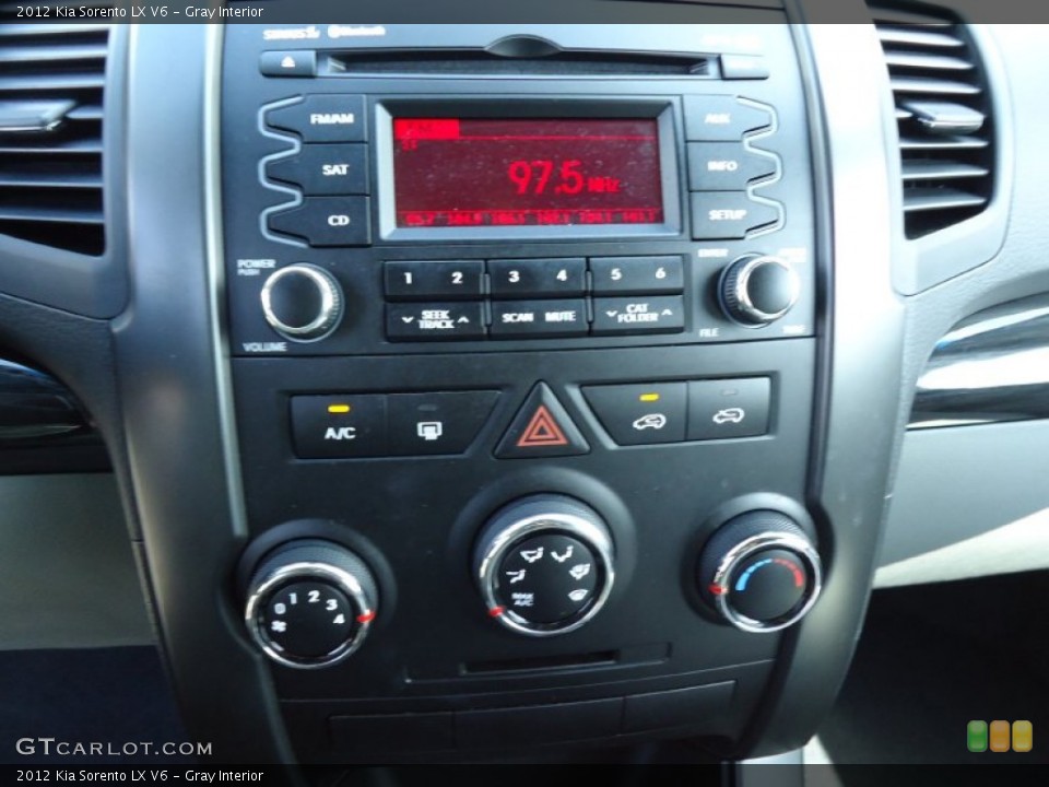 Gray Interior Controls for the 2012 Kia Sorento LX V6 #69662747