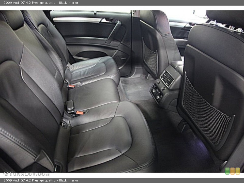 Black Interior Rear Seat for the 2009 Audi Q7 4.2 Prestige quattro #69665058
