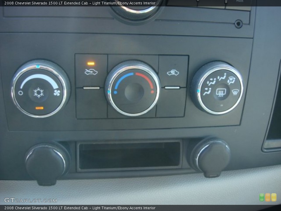 Light Titanium/Ebony Accents Interior Controls for the 2008 Chevrolet Silverado 1500 LT Extended Cab #69689529