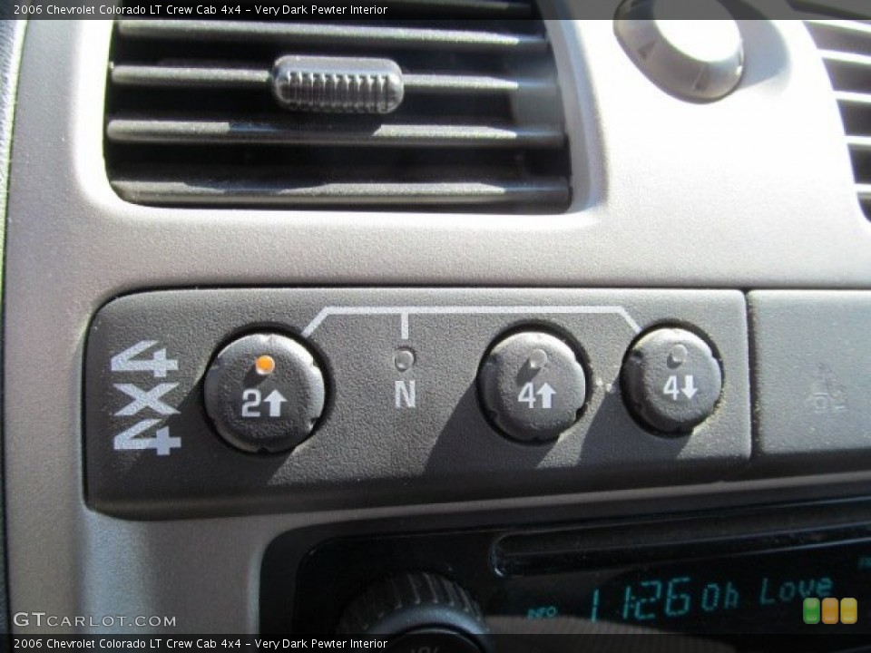 Very Dark Pewter Interior Controls for the 2006 Chevrolet Colorado LT Crew Cab 4x4 #69700068