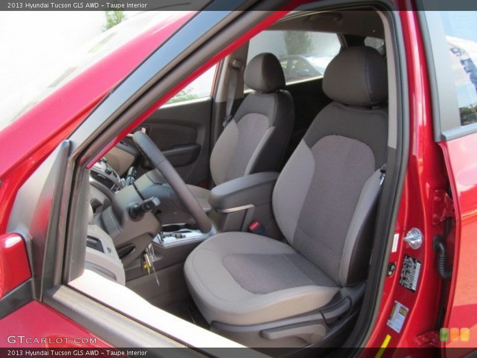 Taupe Interior Front Seat for the 2013 Hyundai Tucson GLS AWD #69712065