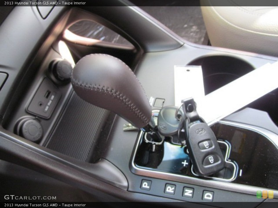 Taupe Interior Transmission for the 2013 Hyundai Tucson GLS AWD #69712101