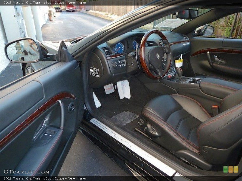 Nero Interior Photo for the 2013 Maserati GranTurismo Sport Coupe #69714204