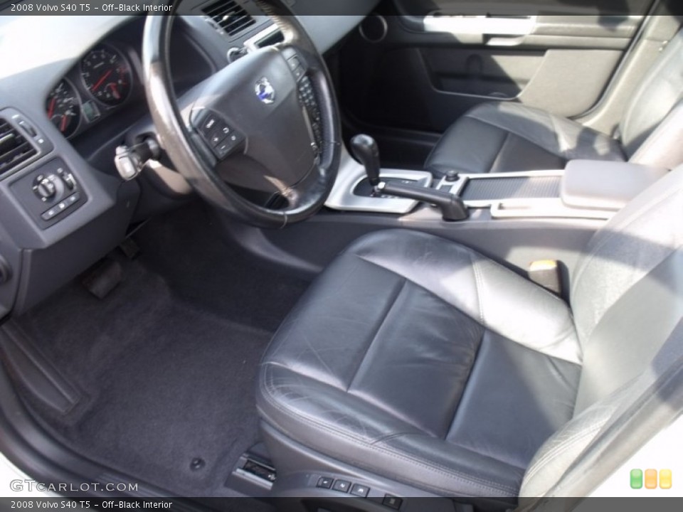 Off-Black Interior Photo for the 2008 Volvo S40 T5 #69714810