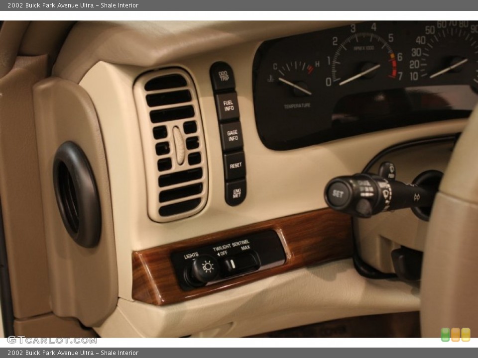 Shale Interior Controls for the 2002 Buick Park Avenue Ultra #69722013