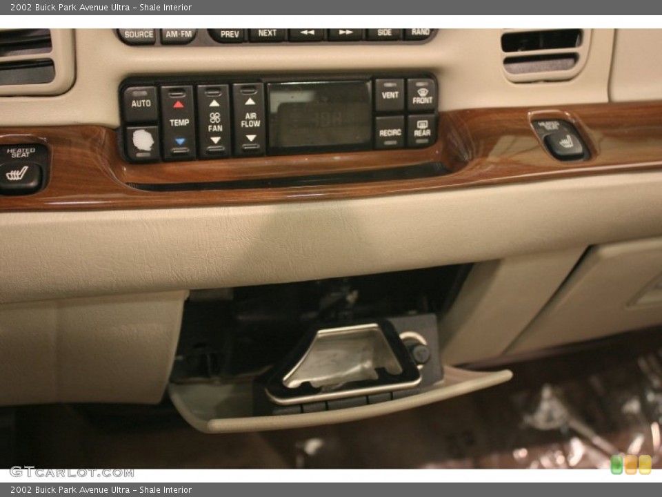 Shale Interior Controls for the 2002 Buick Park Avenue Ultra #69722034