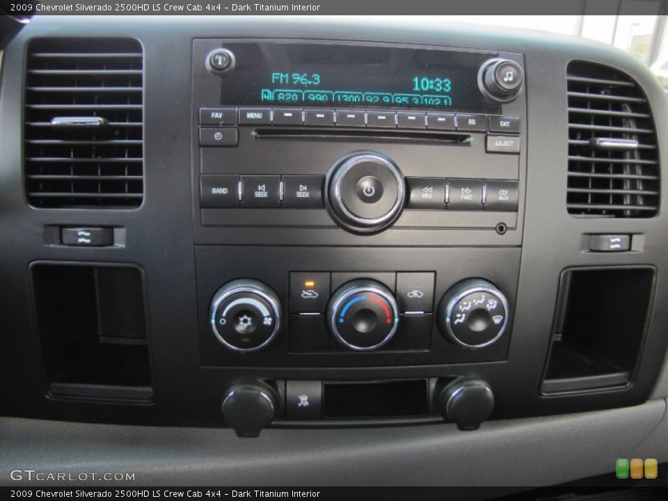 Dark Titanium Interior Controls for the 2009 Chevrolet Silverado 2500HD LS Crew Cab 4x4 #69725031