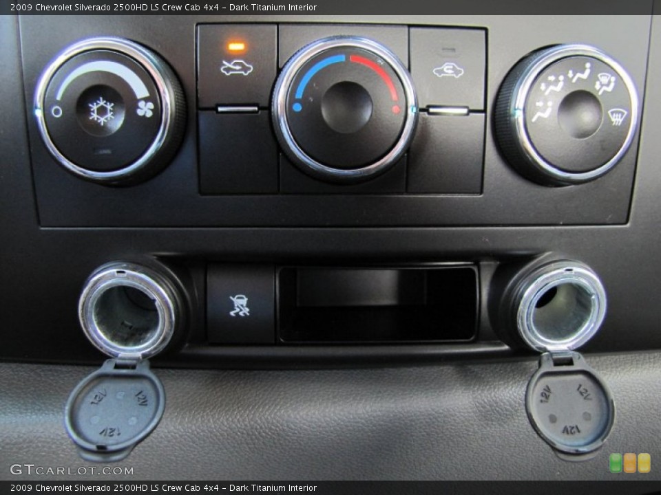 Dark Titanium Interior Controls for the 2009 Chevrolet Silverado 2500HD LS Crew Cab 4x4 #69725037