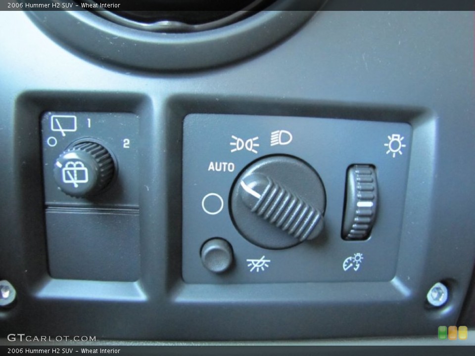 Wheat Interior Controls for the 2006 Hummer H2 SUV #69725427