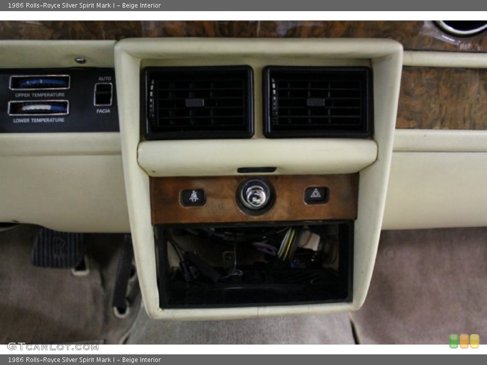 Beige Interior Controls for the 1986 Rolls-Royce Silver Spirit Mark I #69742126